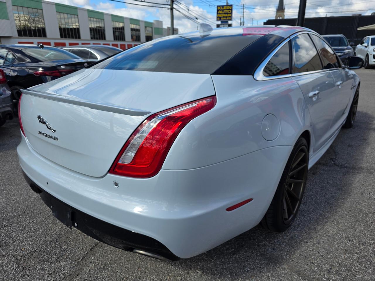 2017 Jaguar XJ Portfolio R Sport AWD Photo