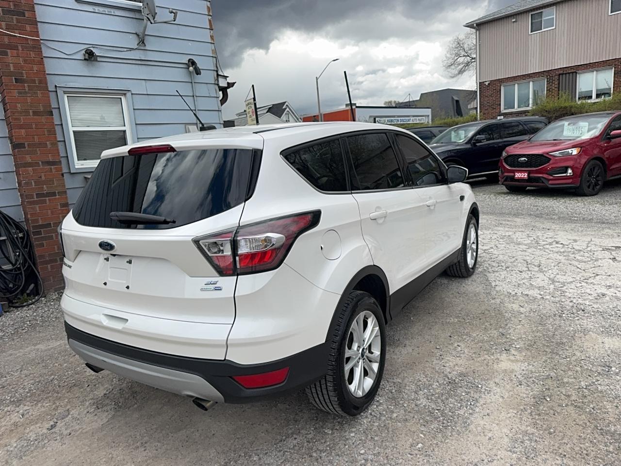 2017 Ford Escape SE Photo