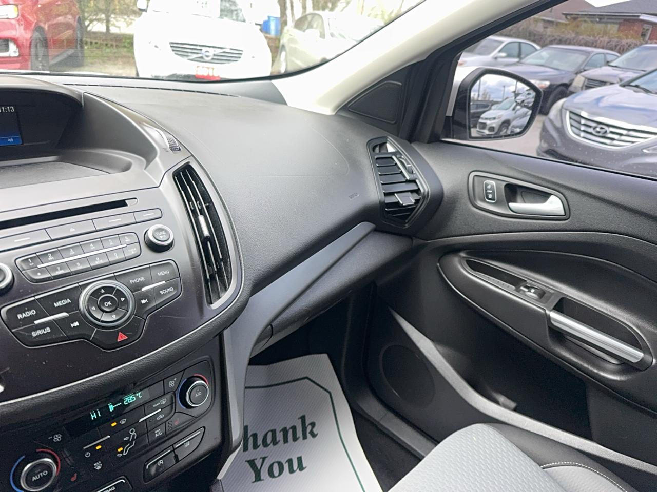 2017 Ford Escape SE Photo