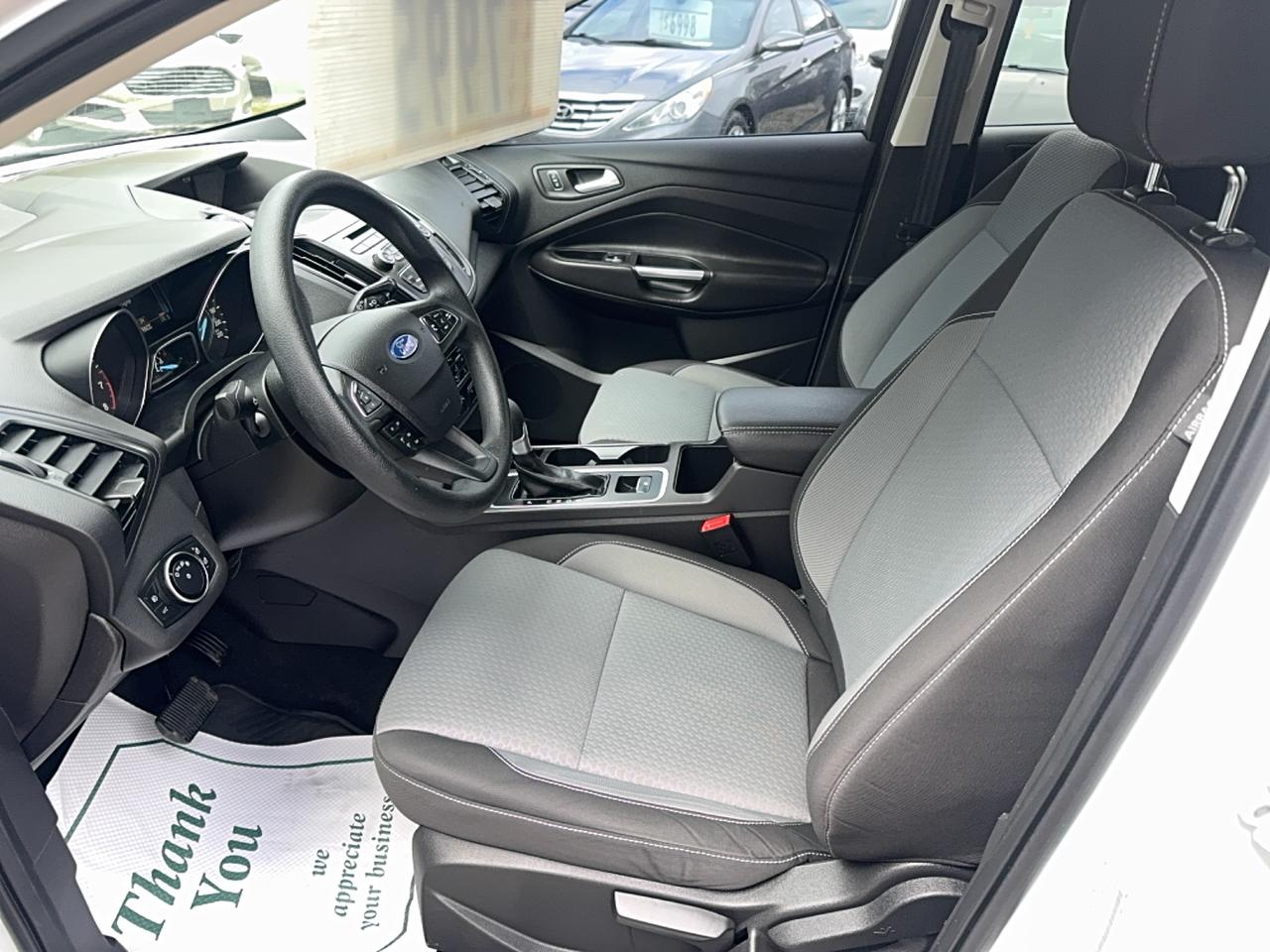 2017 Ford Escape SE Photo