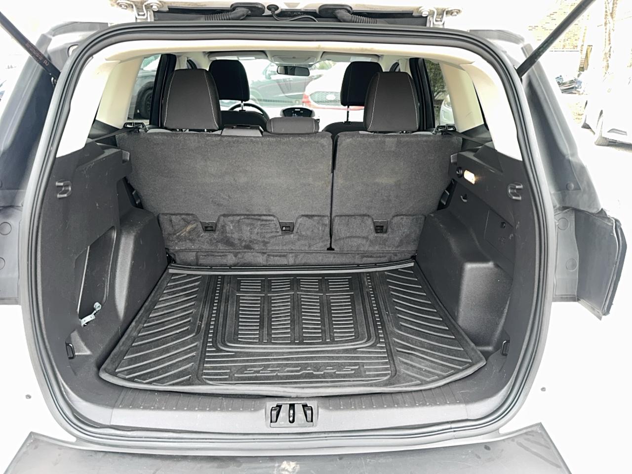 2017 Ford Escape SE Photo