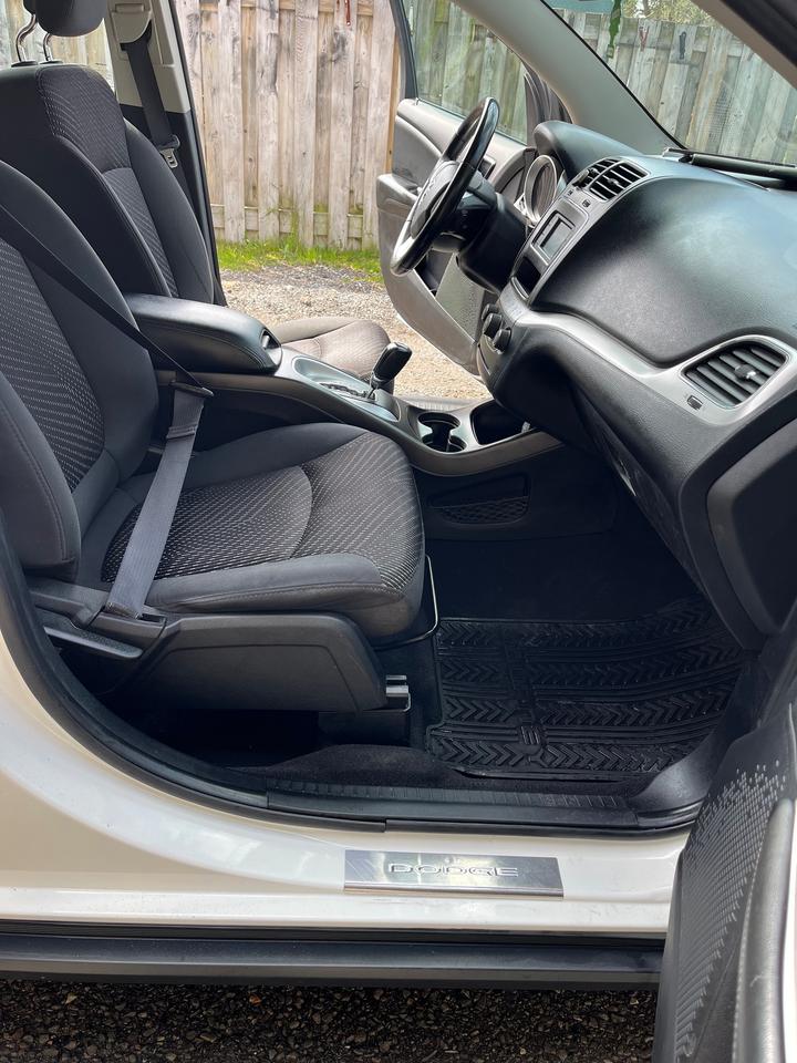 2016 Dodge Journey SE CERTIFIED 2.4 LTR 4 CYL. Photo