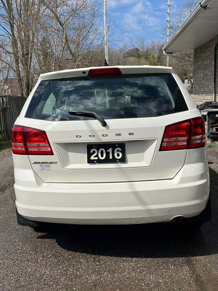2016 Dodge Journey SE CERTIFIED 2.4 LTR 4 CYL. Photo