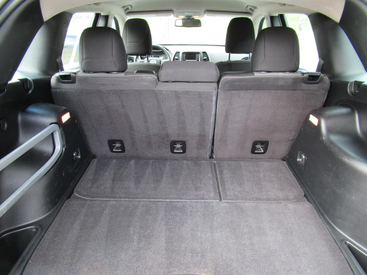2014 Jeep Cherokee Sport Photo