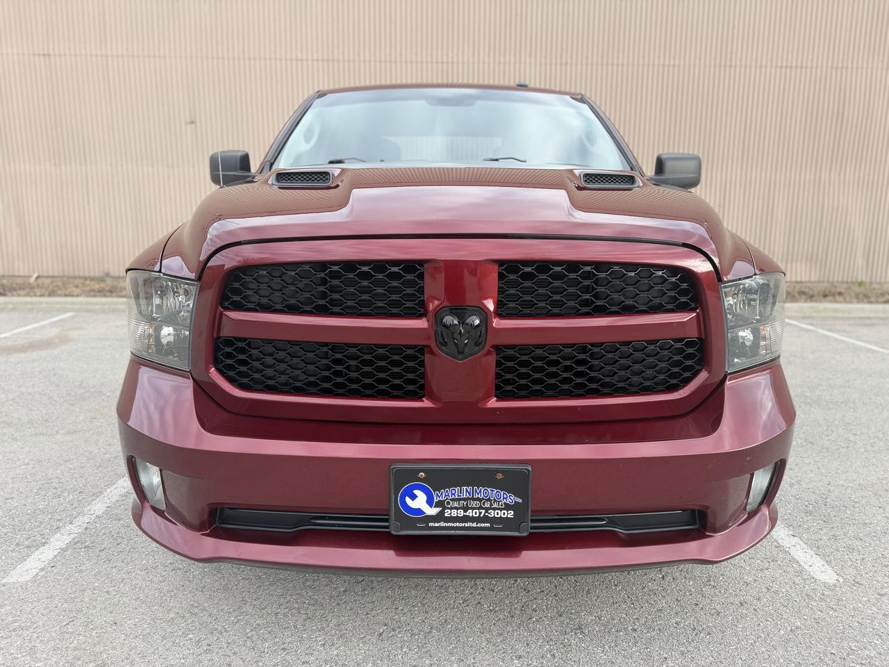 2019 RAM 1500 Classic EXPRESS Photo1