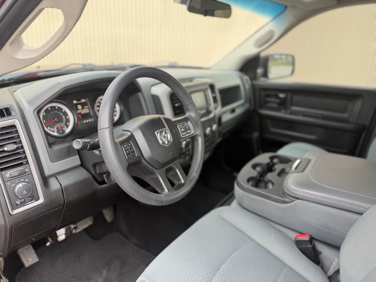 2019 RAM 1500 Classic EXPRESS Photo