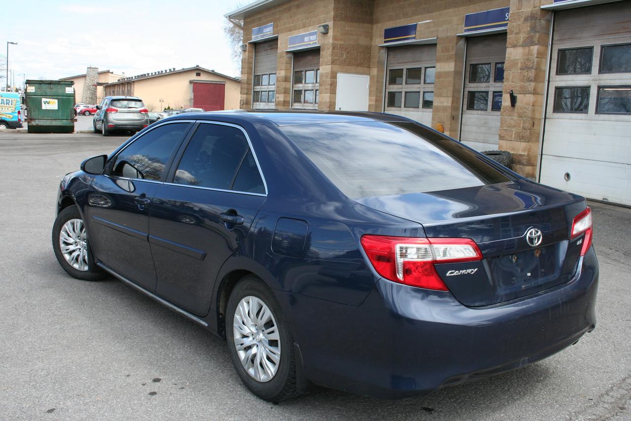2014 Toyota Camry LE Photo