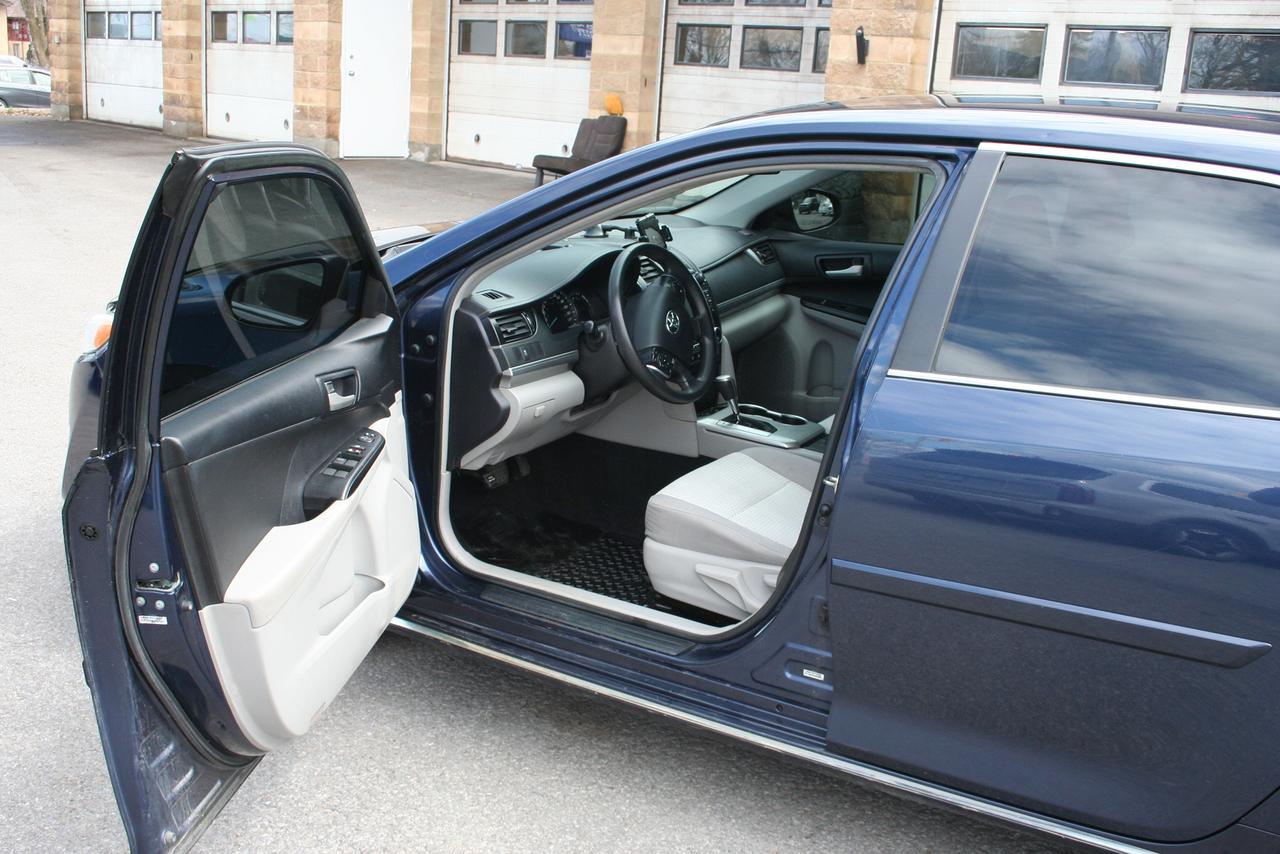 2014 Toyota Camry LE Photo