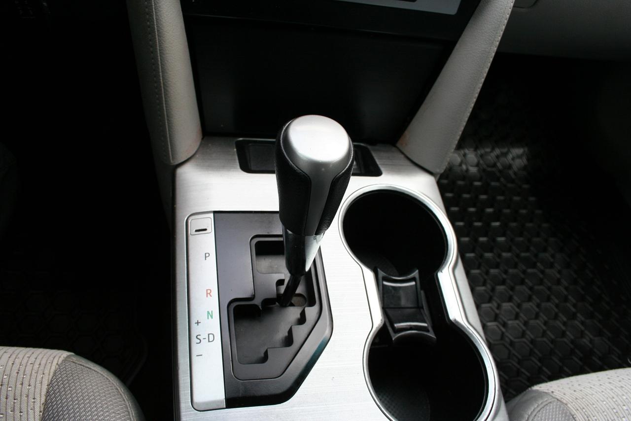 2014 Toyota Camry LE Photo