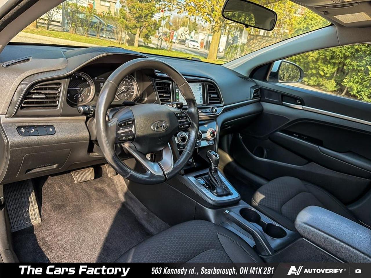2020 Hyundai Elantra Preferred Apple CarPlay / Camera - No Accident! Photo