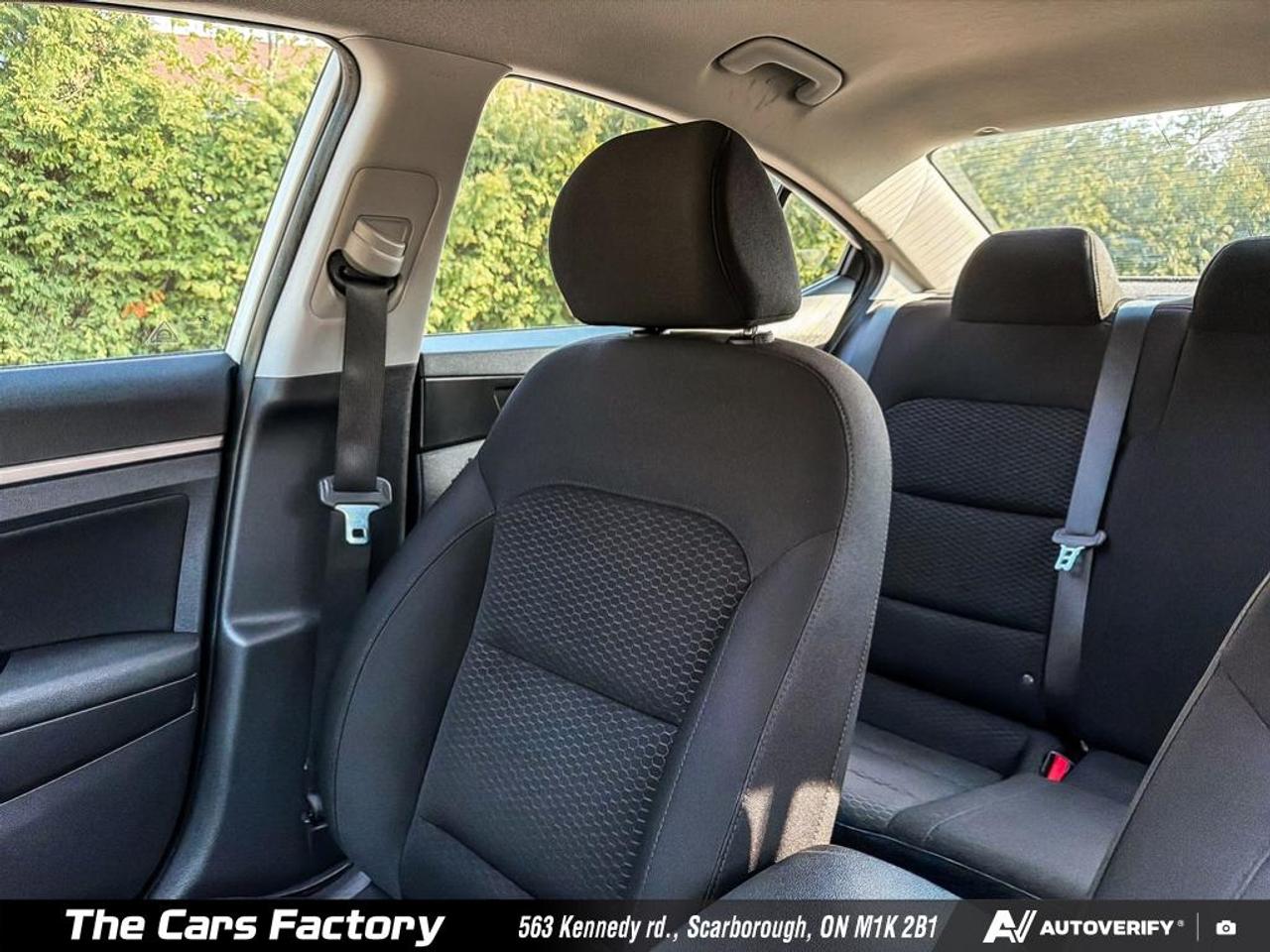 2020 Hyundai Elantra Preferred Apple CarPlay / Camera - No Accident! Photo