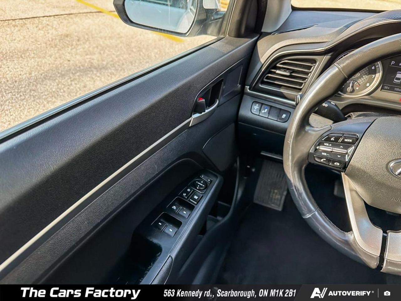 2020 Hyundai Elantra Preferred Apple CarPlay / Camera - No Accident! Photo