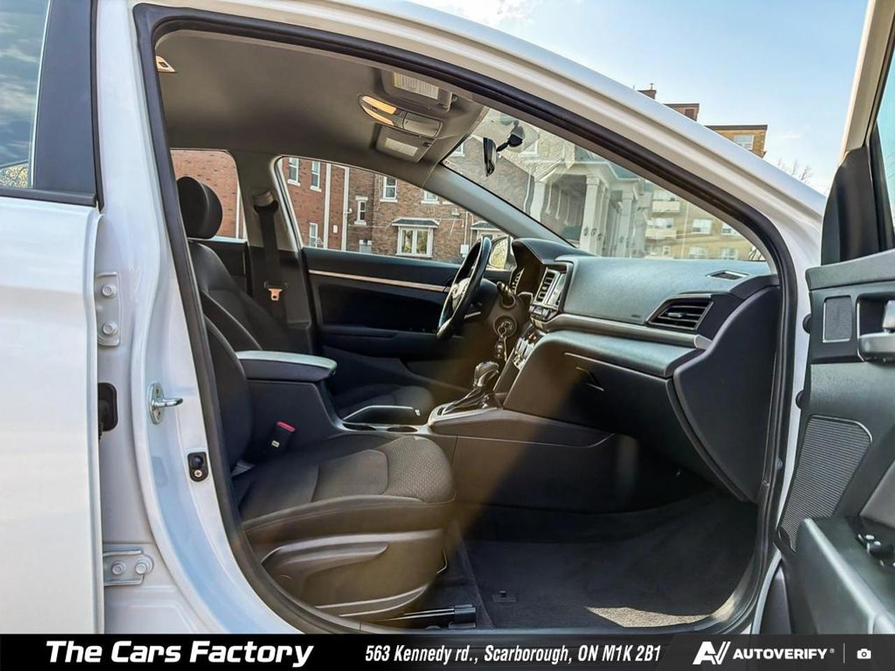2020 Hyundai Elantra Preferred Apple CarPlay / Camera - No Accident! Photo