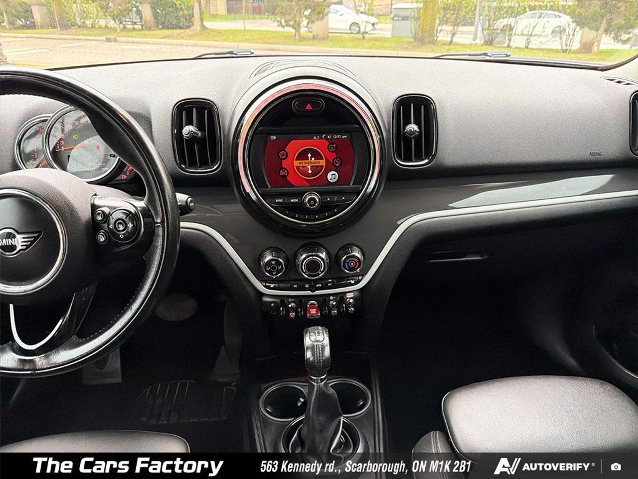 2019 MINI Countryman Cooper S ALL4 Camera / Leather / No Accident! Photo