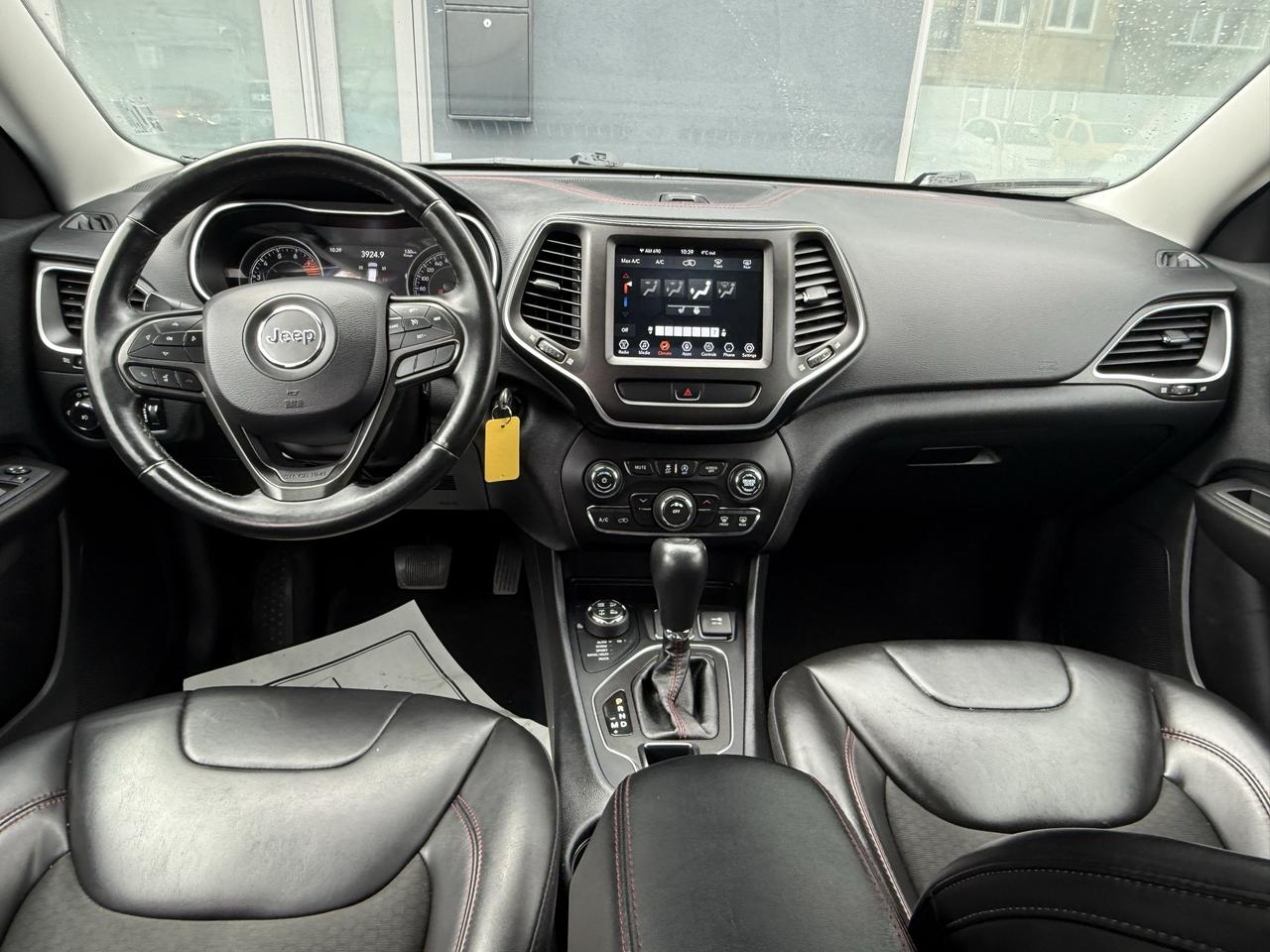 2019 Jeep Cherokee Trailhawk Photo