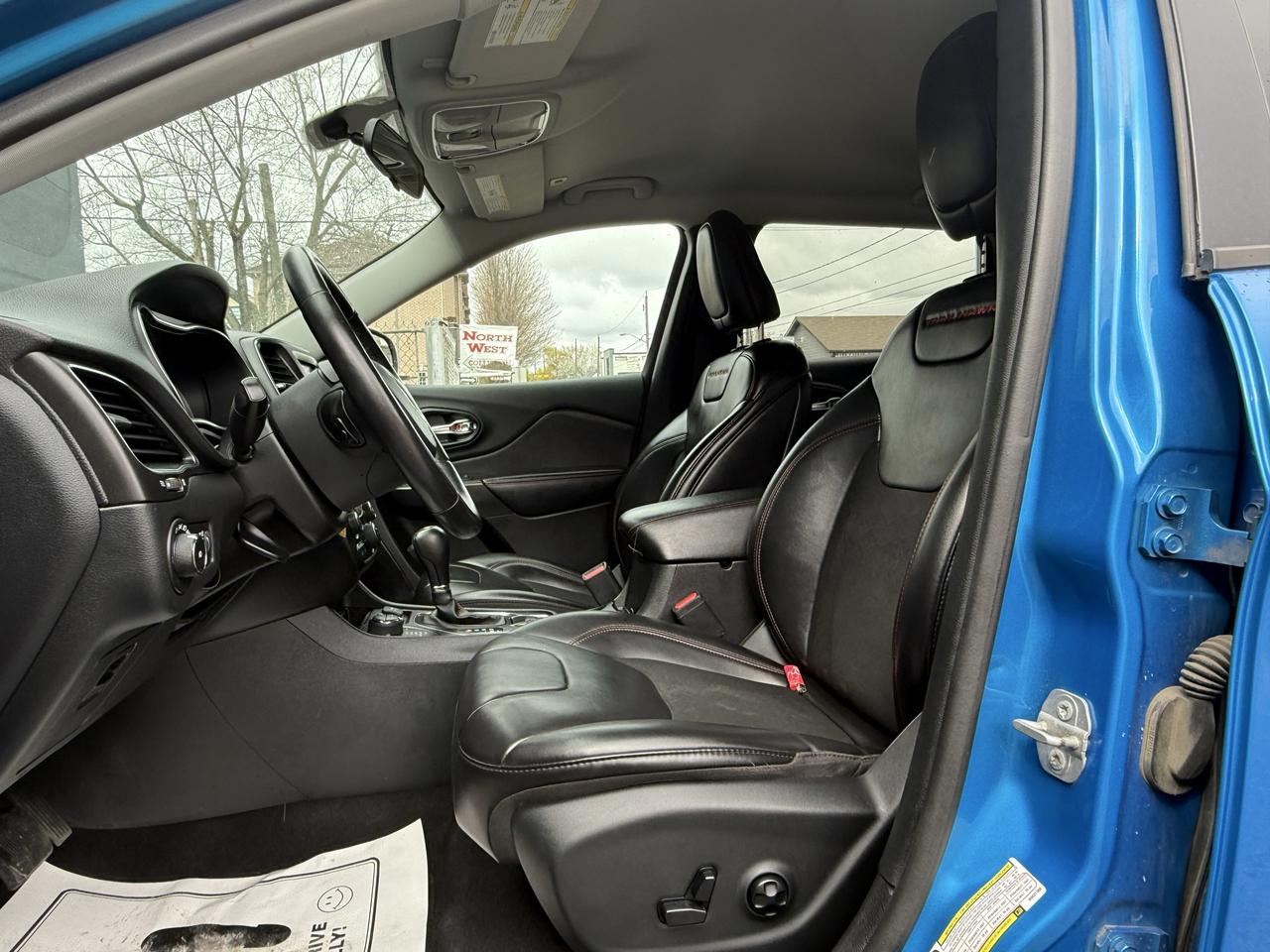 2019 Jeep Cherokee Trailhawk Photo