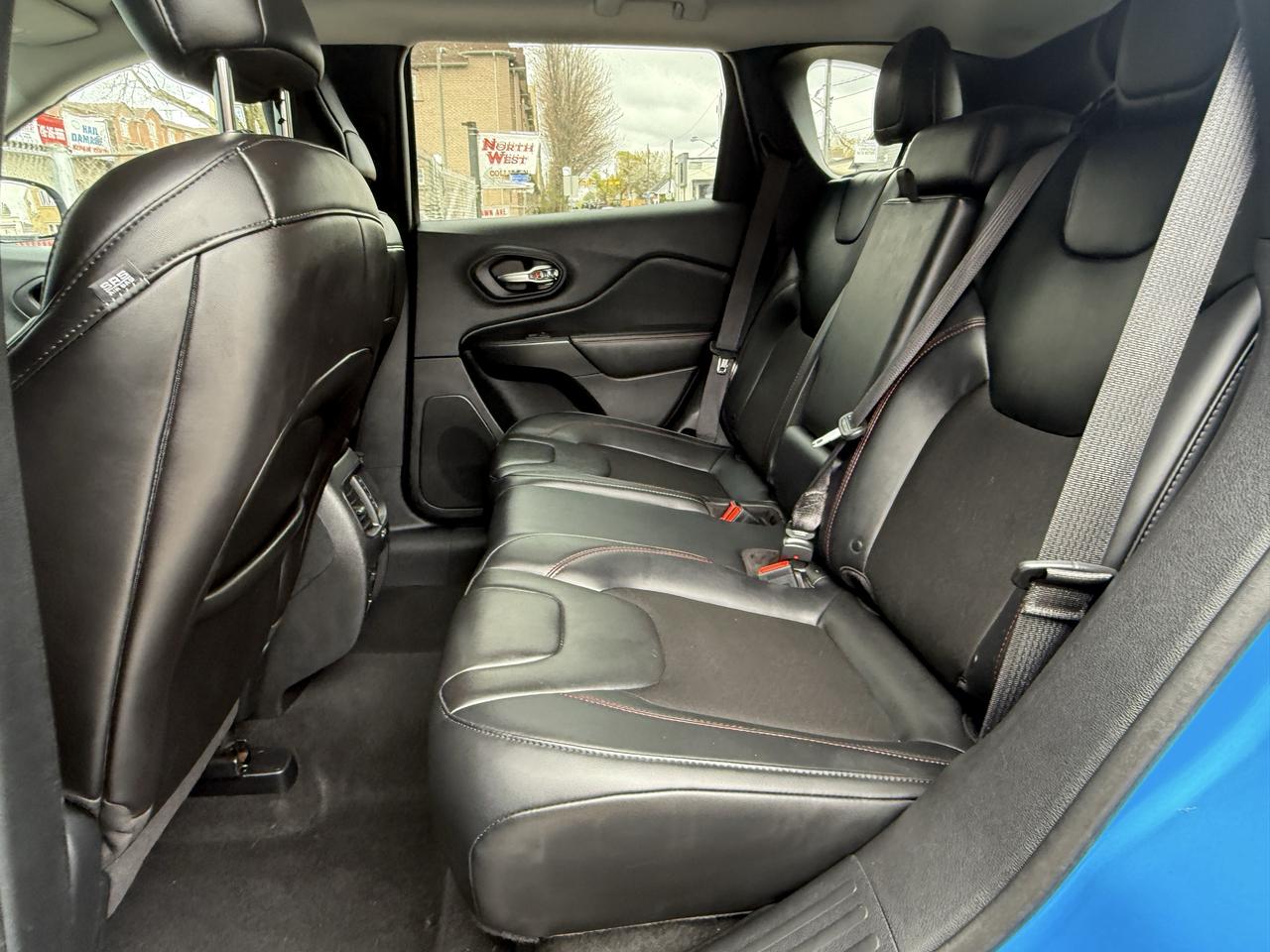 2019 Jeep Cherokee Trailhawk Photo