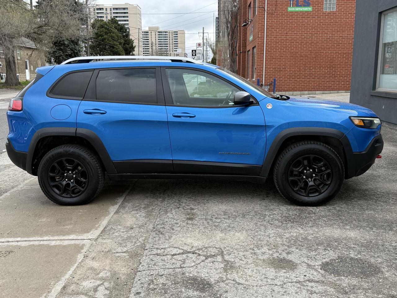2019 Jeep Cherokee Trailhawk Photo