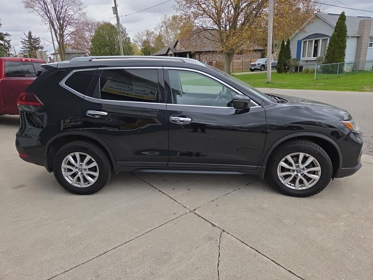 2020 Nissan Rogue SV   Roof Photo