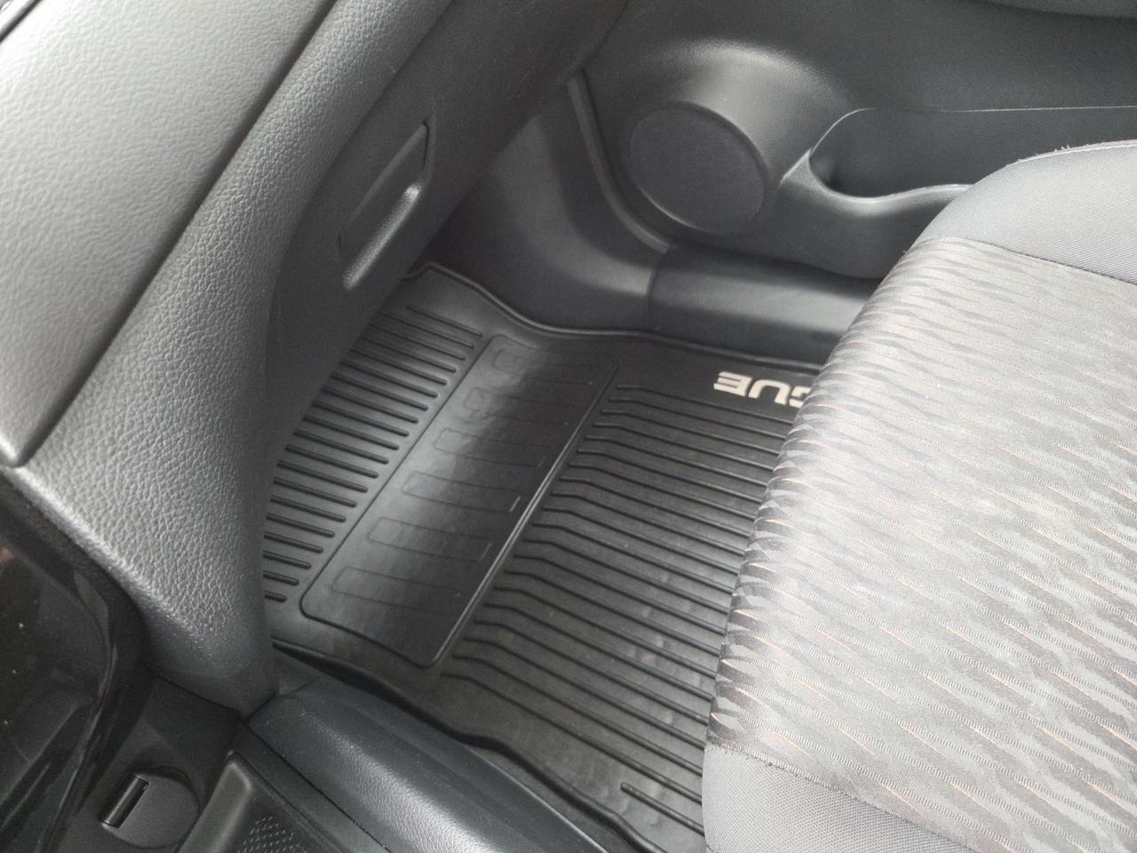 2020 Nissan Rogue SV   Roof Photo