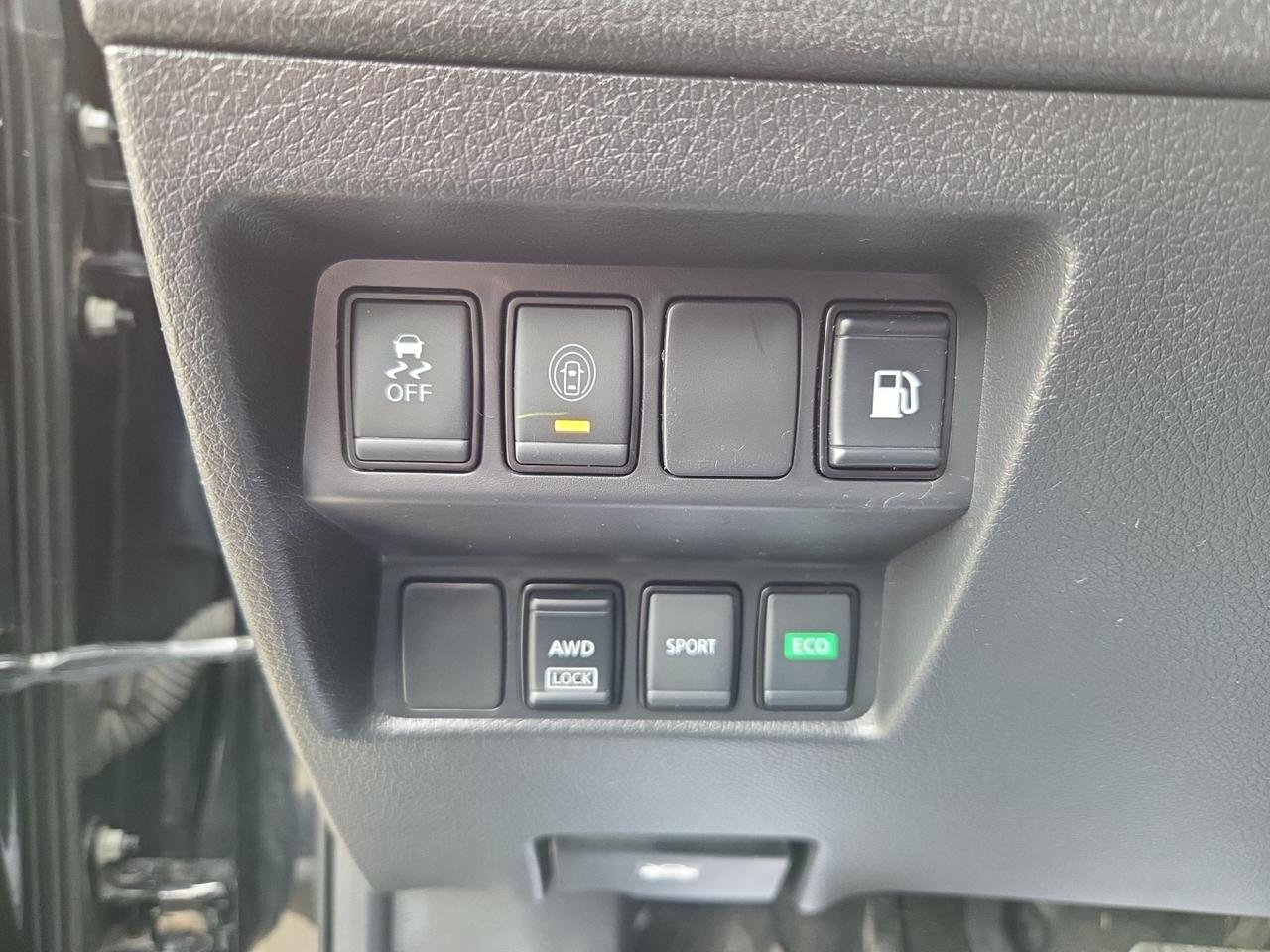 2020 Nissan Rogue SV   Roof Photo