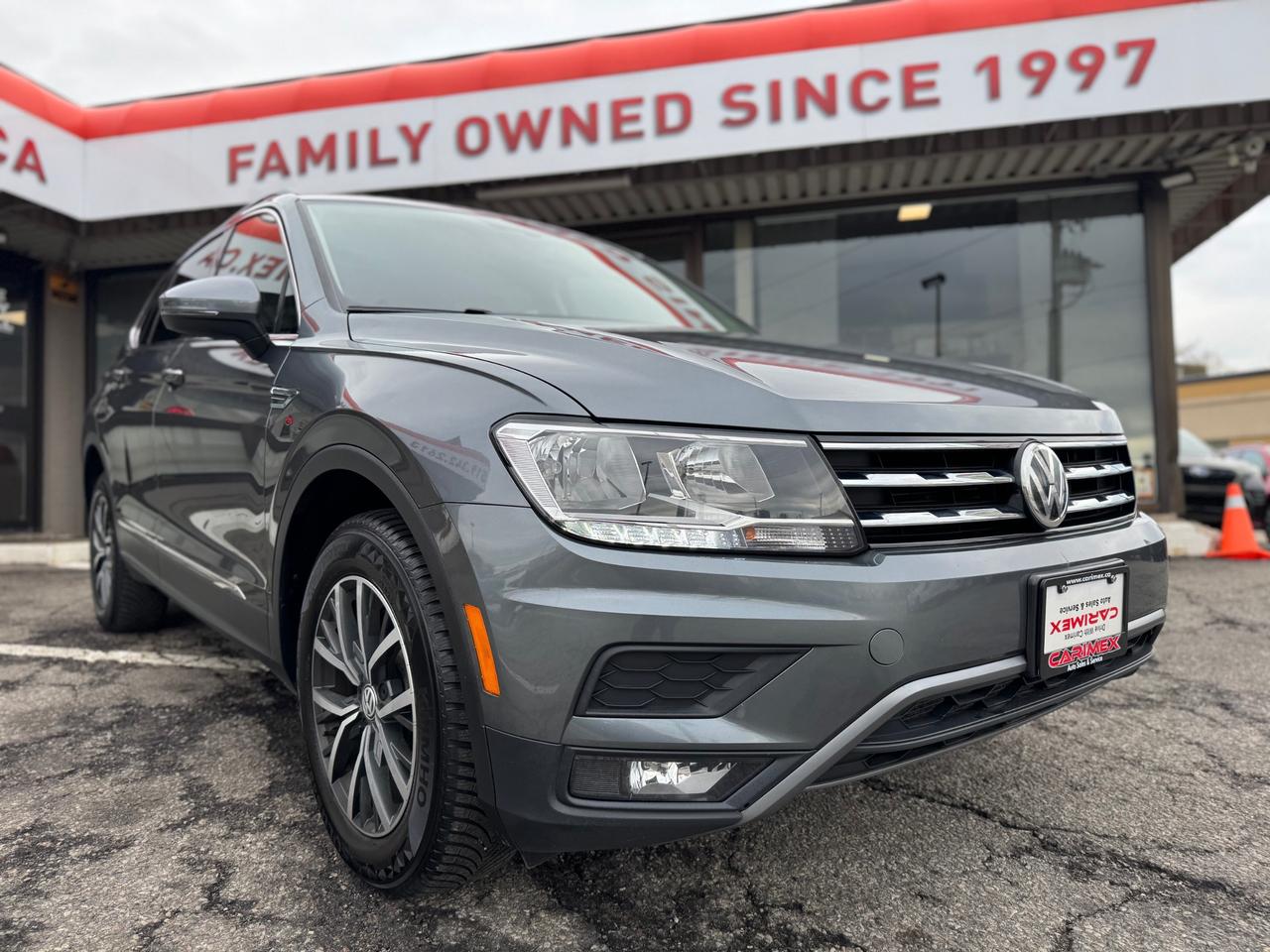 2018 Volkswagen Tiguan Comfortline 7 Passenger | AWD | Accident Free | Leather | Sunroof | Apple Car Play | Android Auto Photo