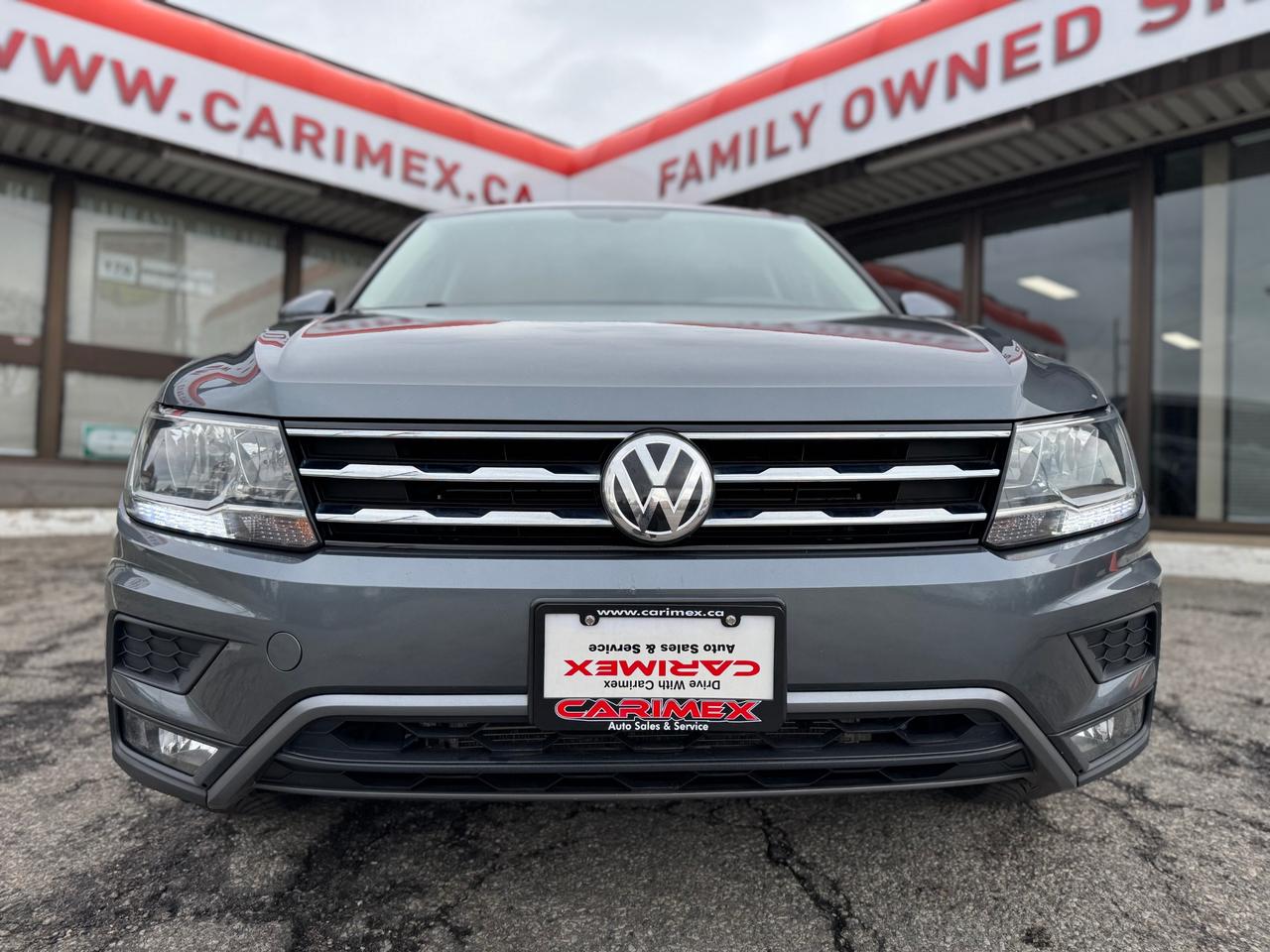 2018 Volkswagen Tiguan Comfortline 7 Passenger | AWD | Accident Free | Leather | Sunroof | Apple Car Play | Android Auto Photo