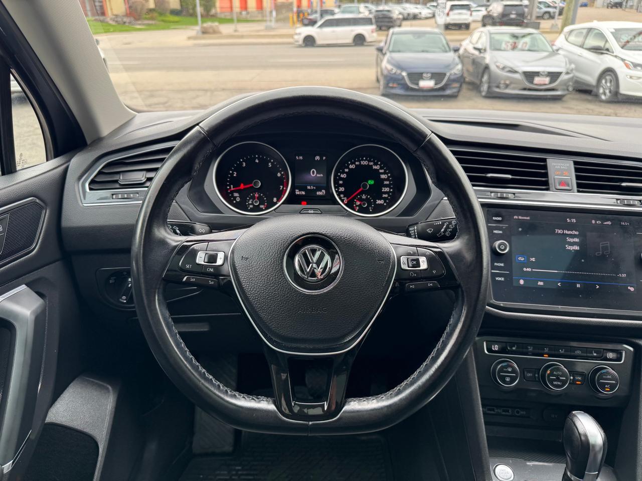 2018 Volkswagen Tiguan Comfortline 7 Passenger | AWD | Accident Free | Leather | Sunroof | Apple Car Play | Android Auto Photo