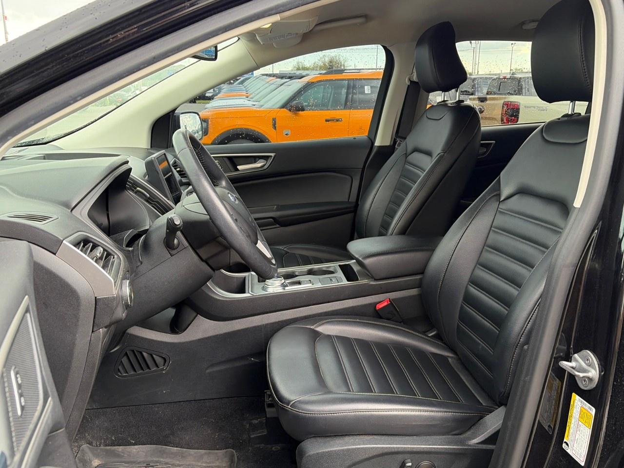 2022 Ford Edge SEL AWD Photo