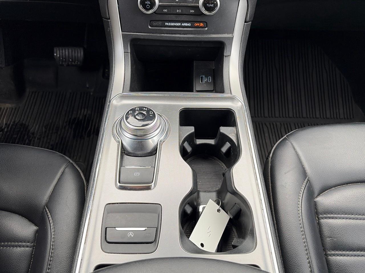 2022 Ford Edge SEL AWD Photo