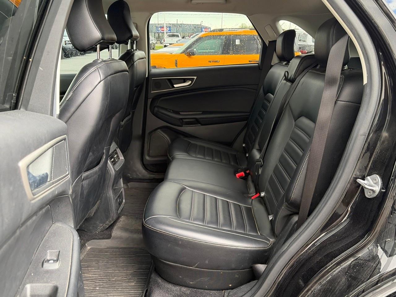 2022 Ford Edge SEL AWD Photo