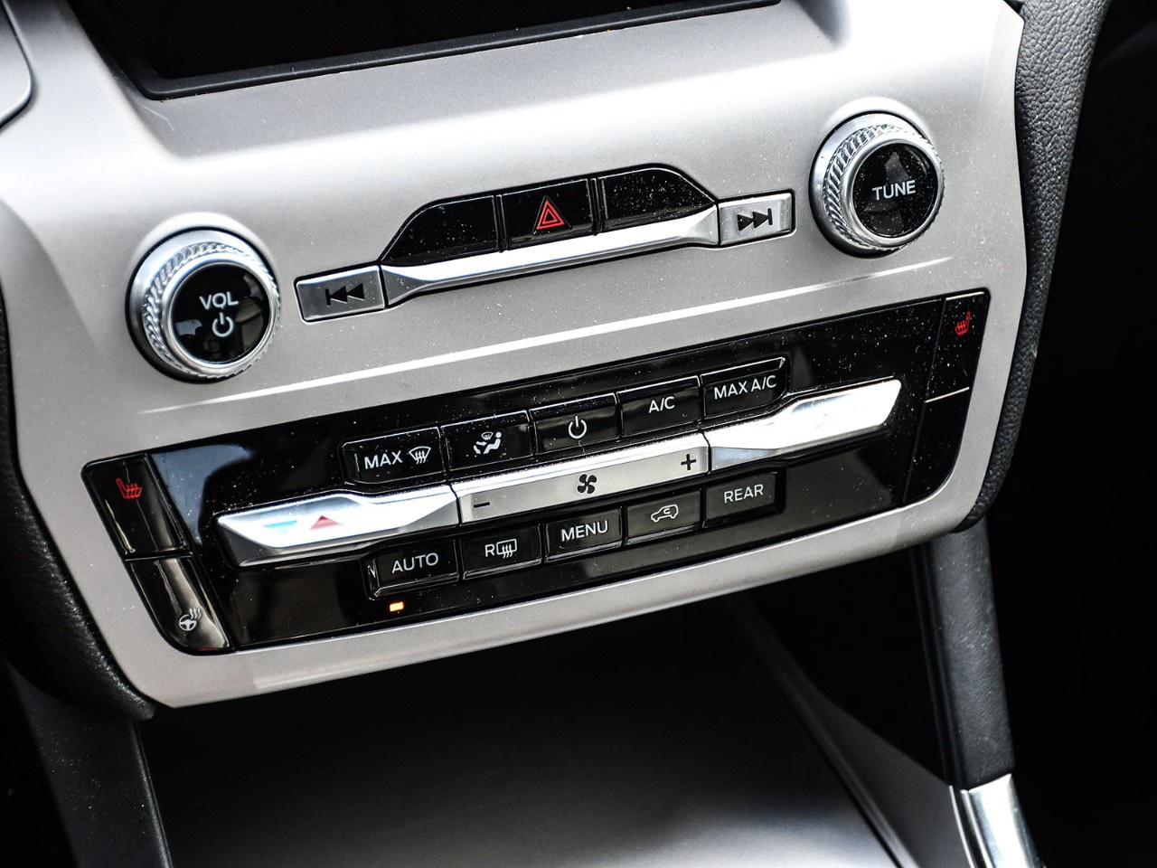 2024 Ford Explorer XLT 4WD Photo