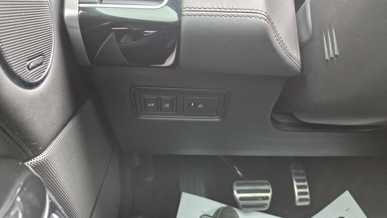 2016 Land Rover Range Rover Sport 4WD 4dr V8 SC Dynamic Photo