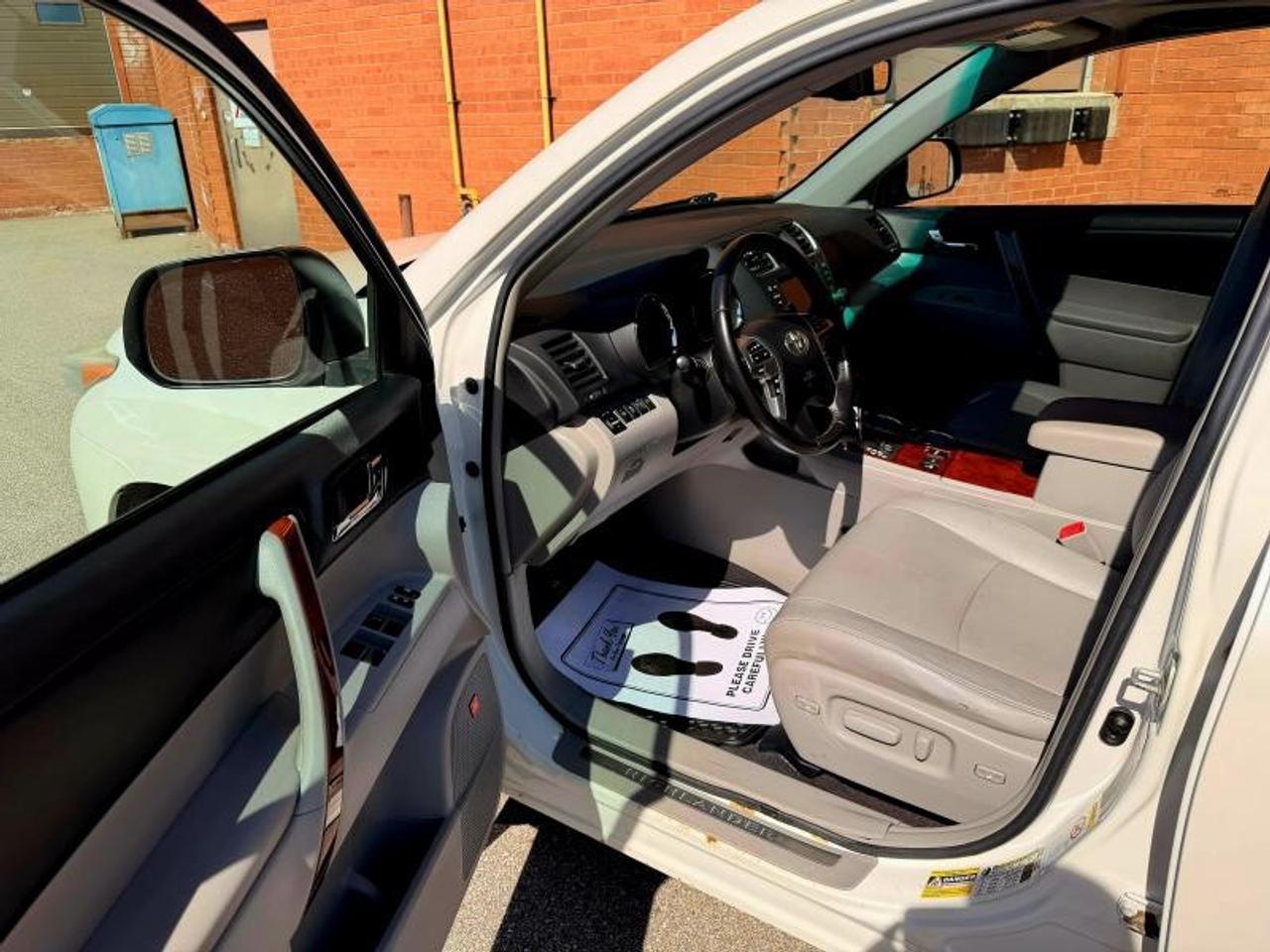 2012 Toyota Highlander 4WD 4dr Limited Photo