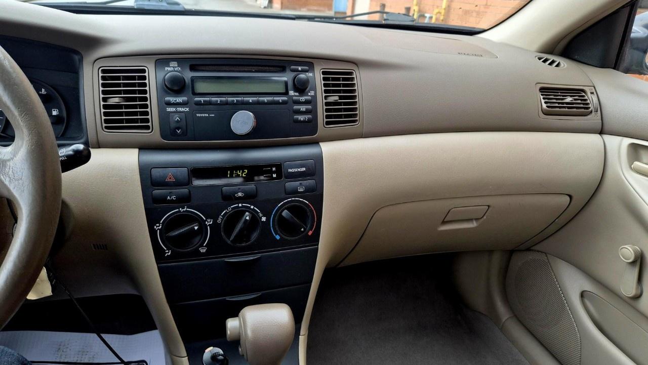 2004 Toyota Corolla 4DR SDN CE AUTO Photo