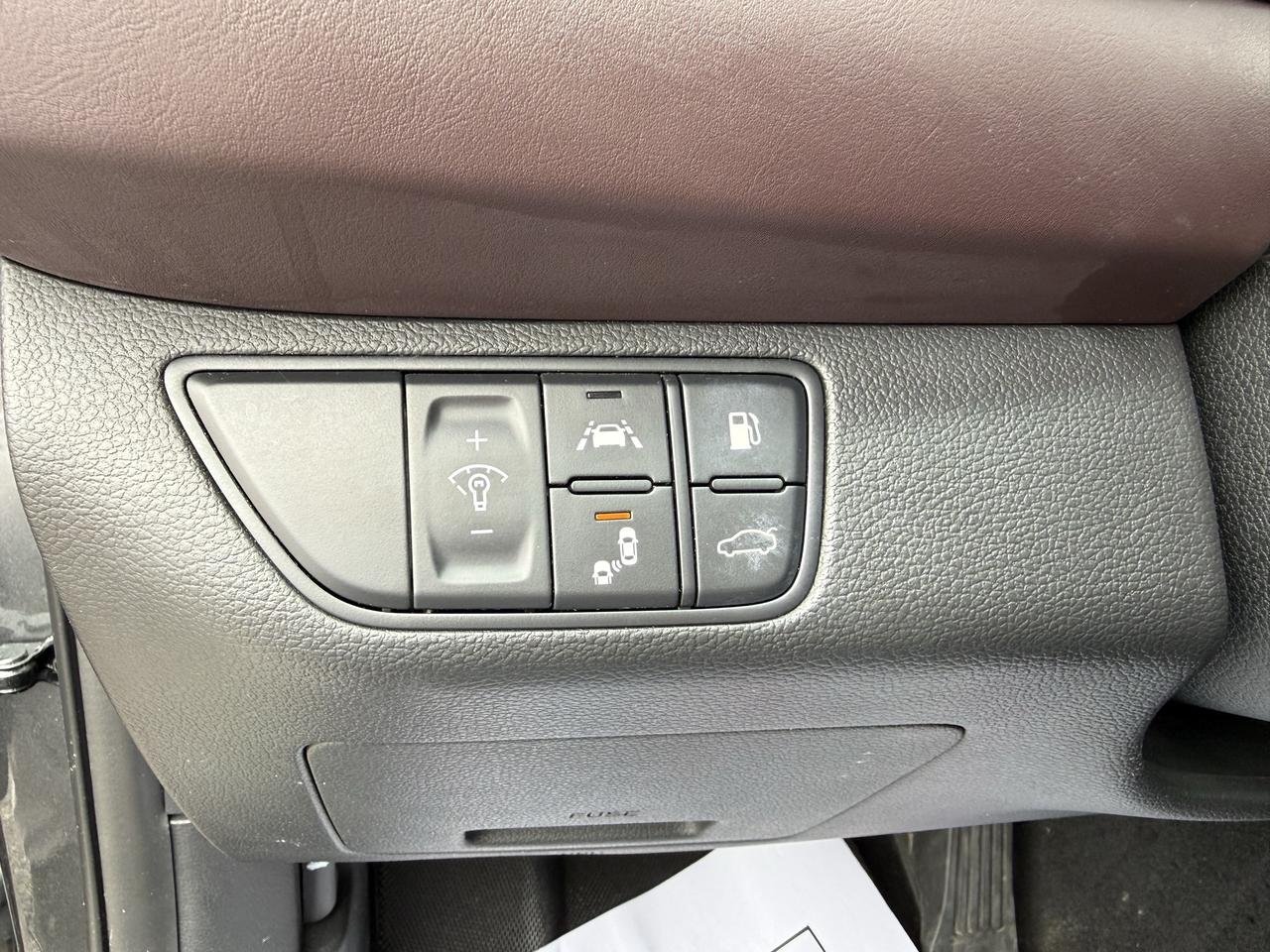 2020 Genesis G70 2.0T Elite Photo
