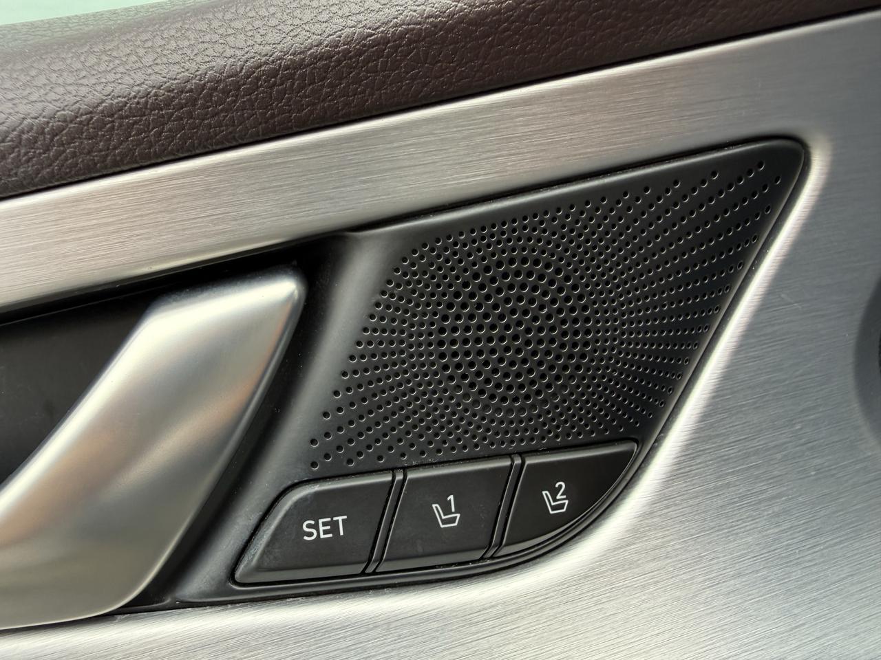 2020 Genesis G70 2.0T Elite Photo