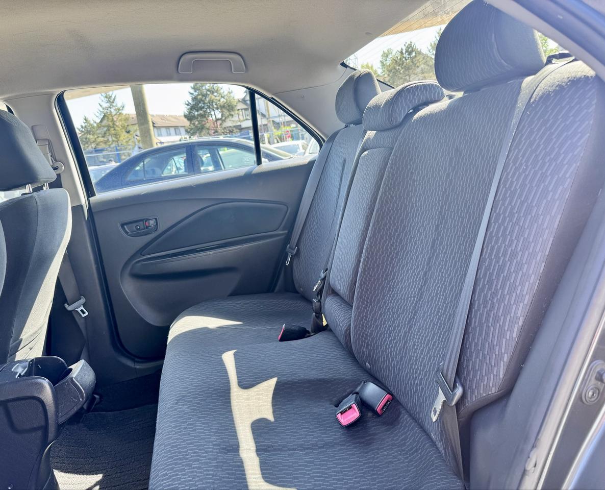 2012 Toyota Yaris FINANCING AVAILABLE Photo14