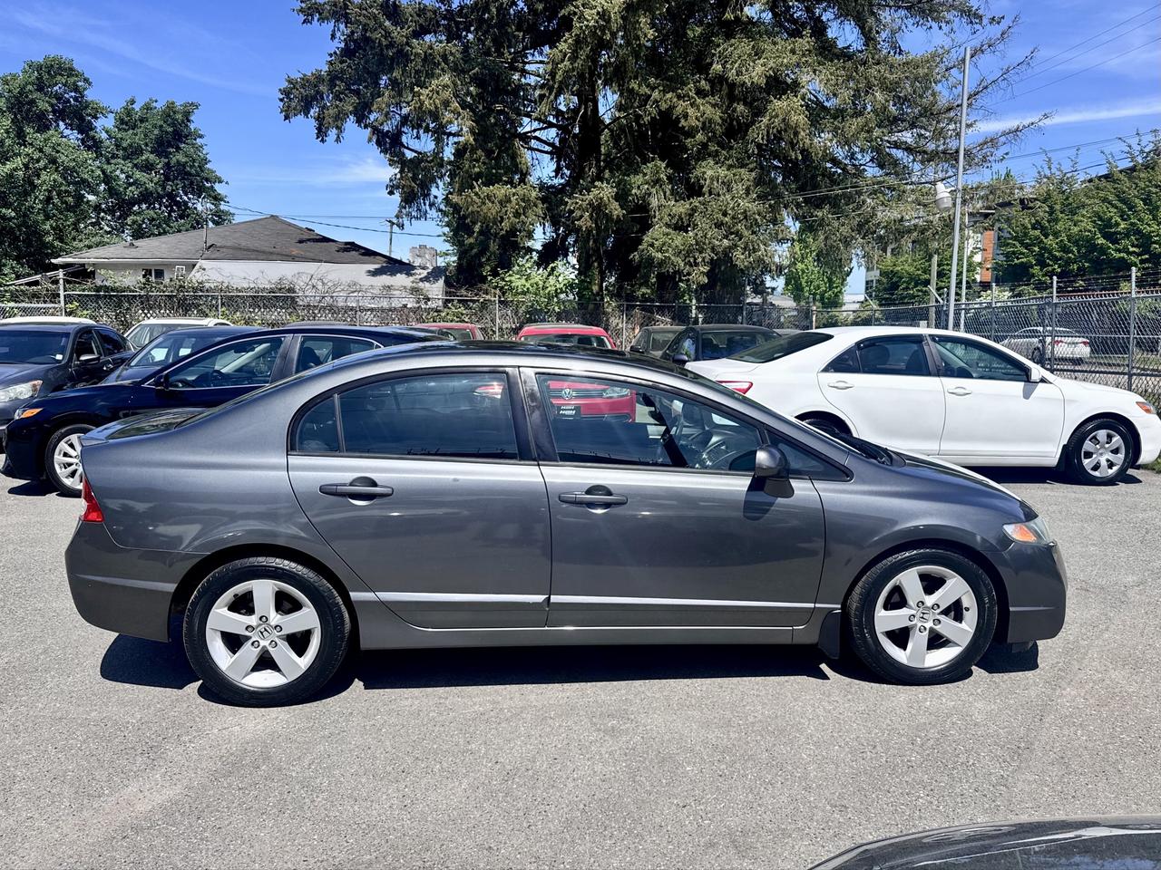 2009 Honda Civic FINANCING AVAILABLE Photo4