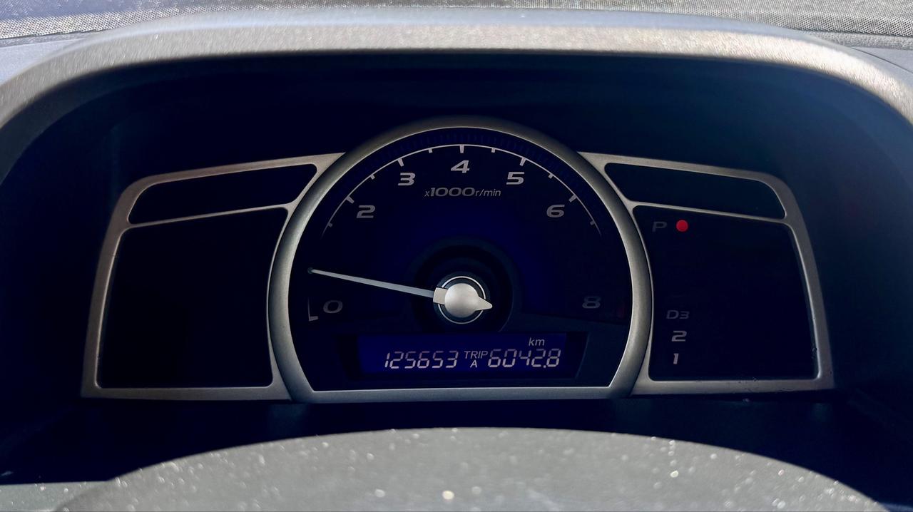 2009 Honda Civic FINANCING AVAILABLE Photo11