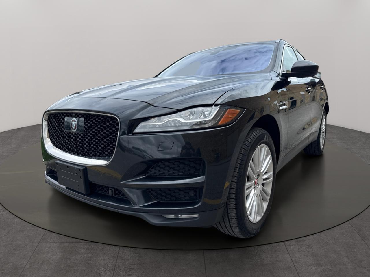 2020 Jaguar F-PACE Portfolio Photo