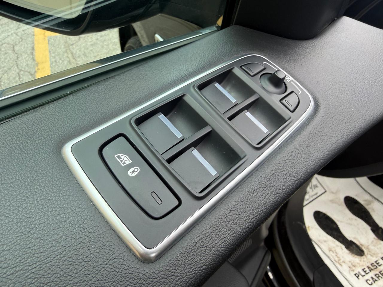 2020 Jaguar F-PACE Portfolio Photo