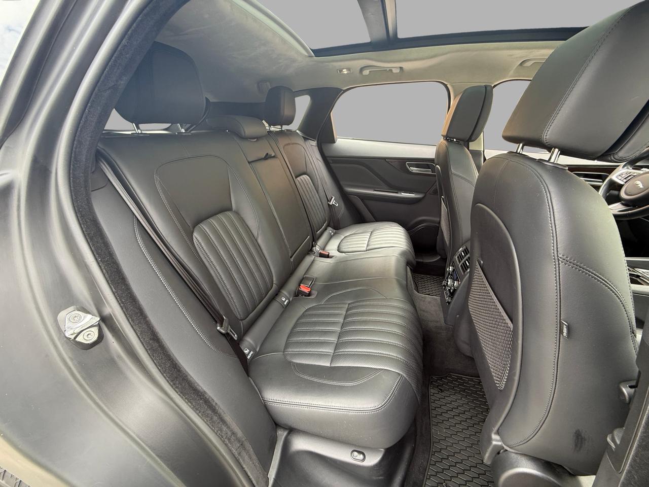 2020 Jaguar F-PACE Portfolio Photo