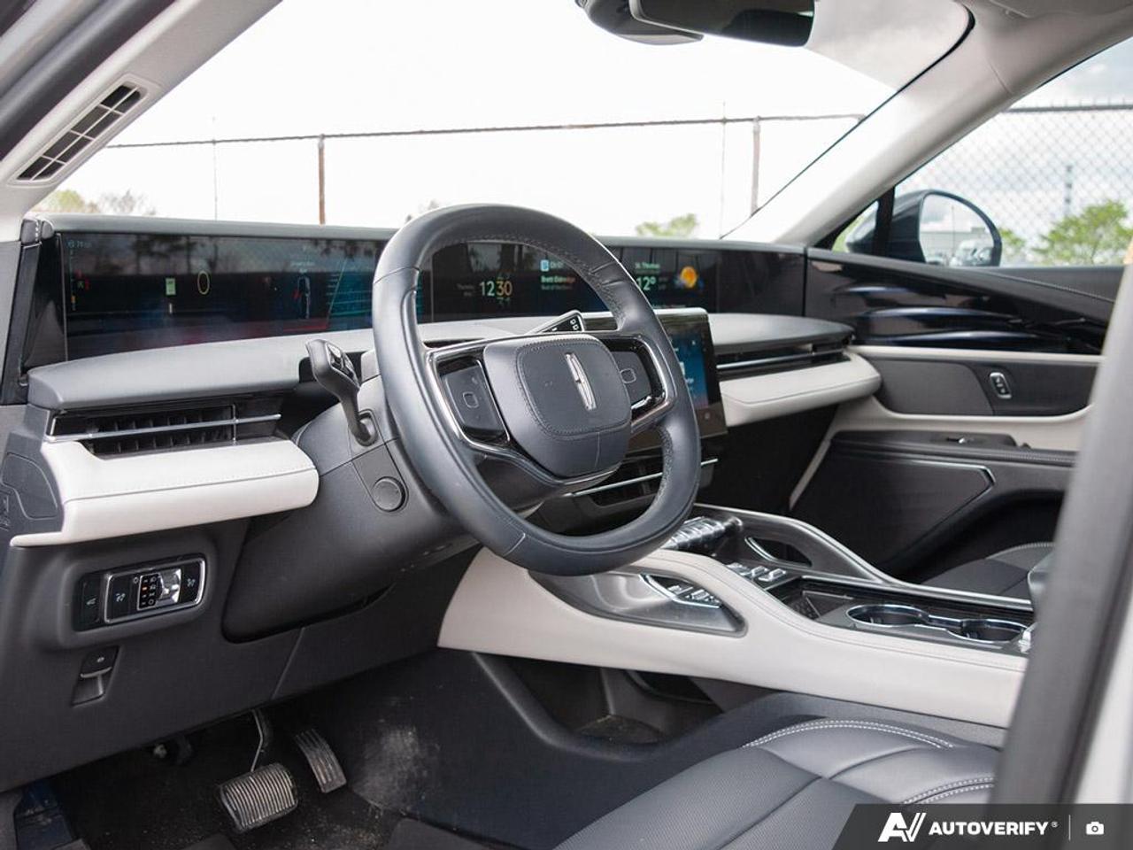 2025 Lincoln Nautilus Premiere HEATED SEATS & STEERING | WIRELESS CHARGING Photo