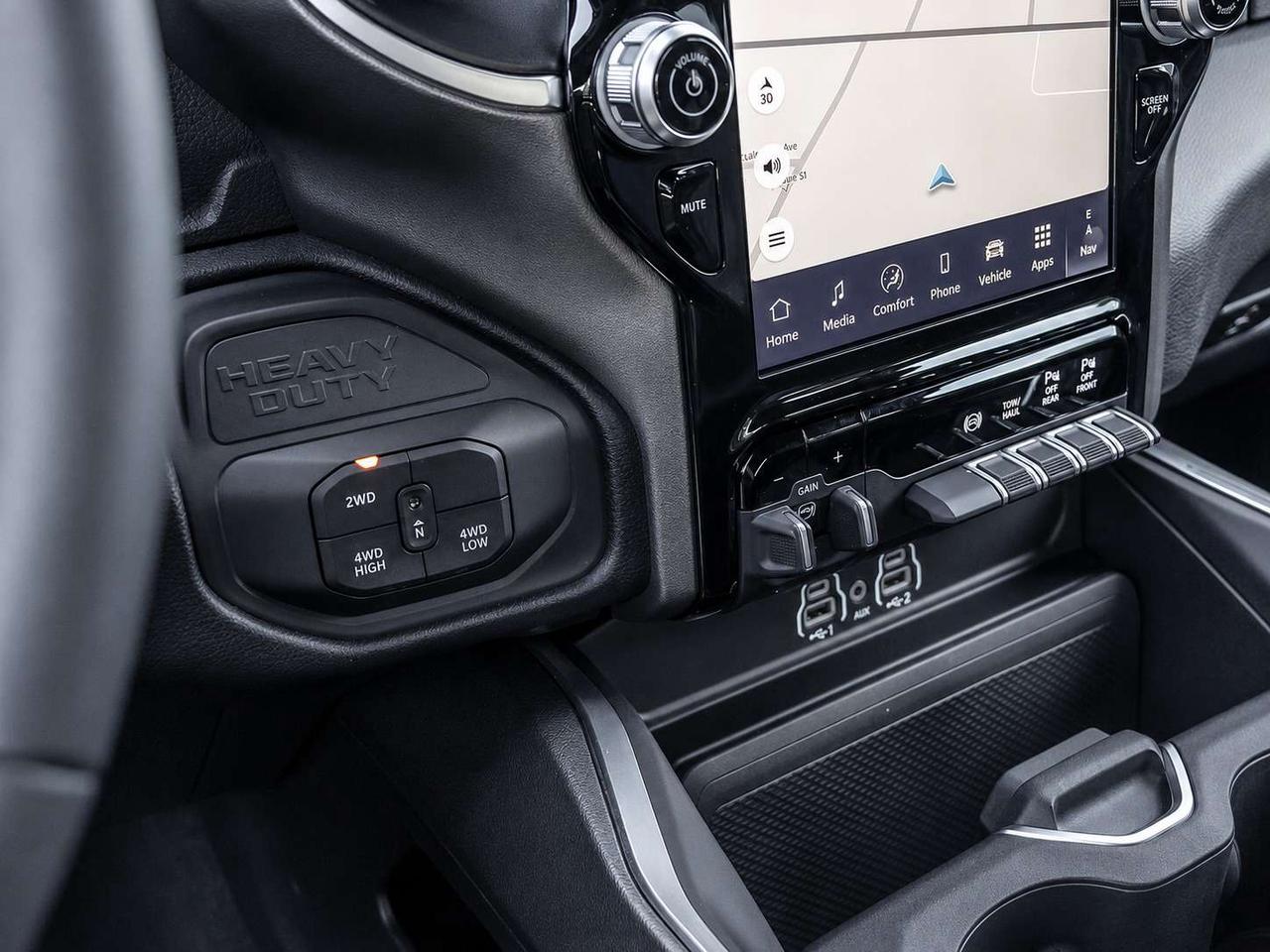 2026 RAM 2500 BIG HORN | Diesel | Lvl2 | Night Pkg | Sport Hood Photo