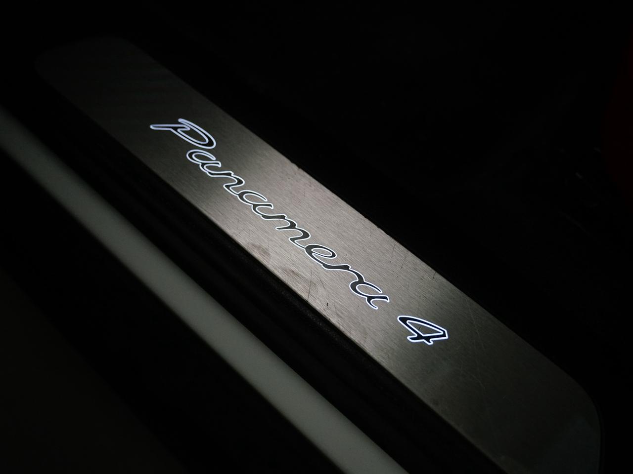 2019 Porsche Panamera 4 | PREMIUM PKG | BOSE | PANO | 20 IN Photo