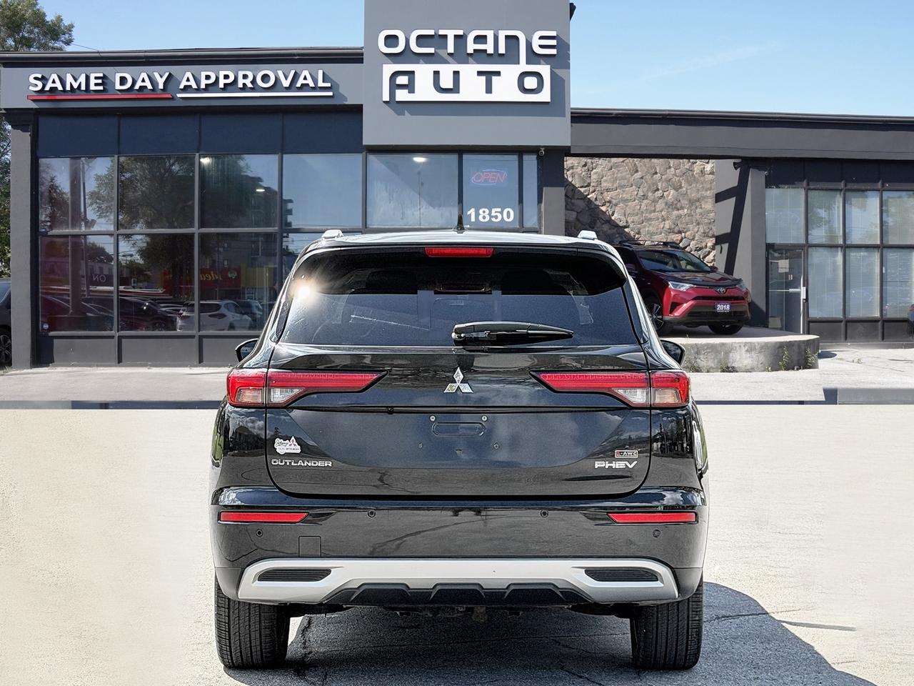 2023 Mitsubishi Outlander Phev SEL S-AWC Photo4