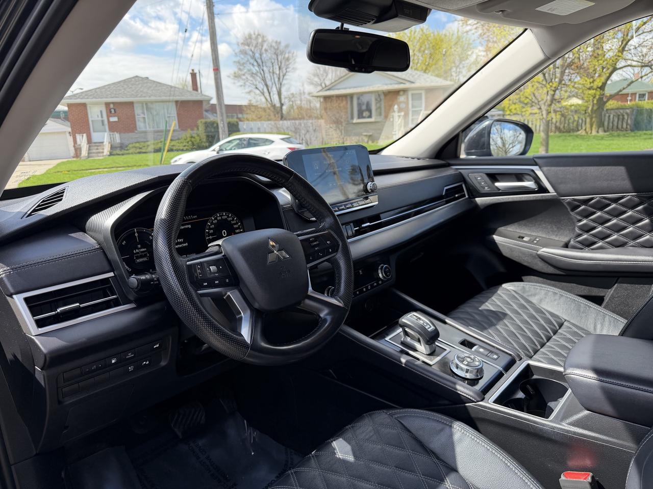2023 Mitsubishi Outlander Phev SEL S-AWC Photo
