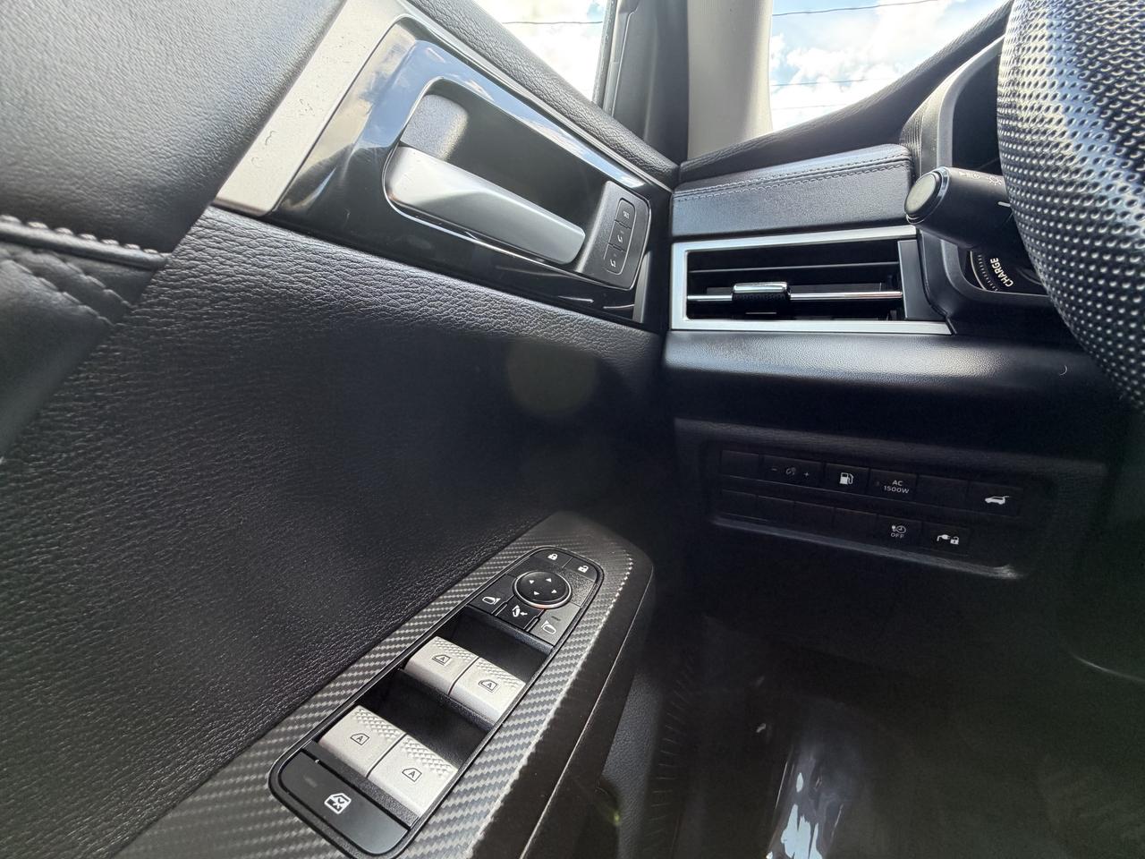 2023 Mitsubishi Outlander Phev SEL S-AWC Photo