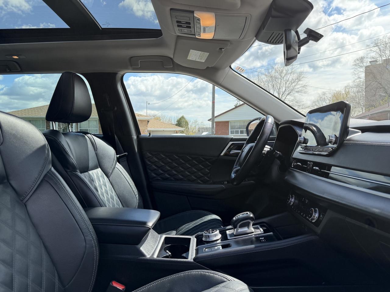 2023 Mitsubishi Outlander Phev SEL S-AWC Photo